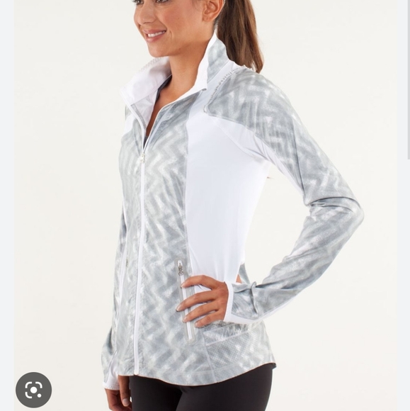 Lululemon Run: Nothin' But Run Jacket -Blaze size 10 - Picture 2 of 5